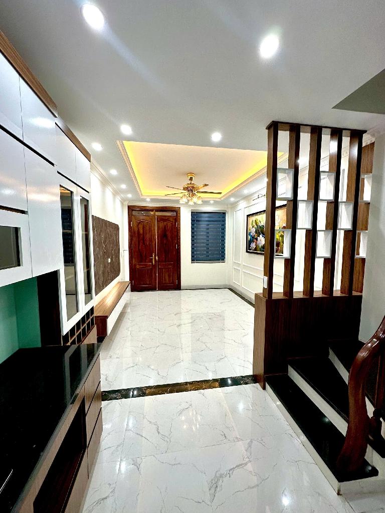 BÁN NHÀ RIÊNG ĐÔNG NGẠC - 5 TẦNG -35M2- GIÁ 5,85 TỶ